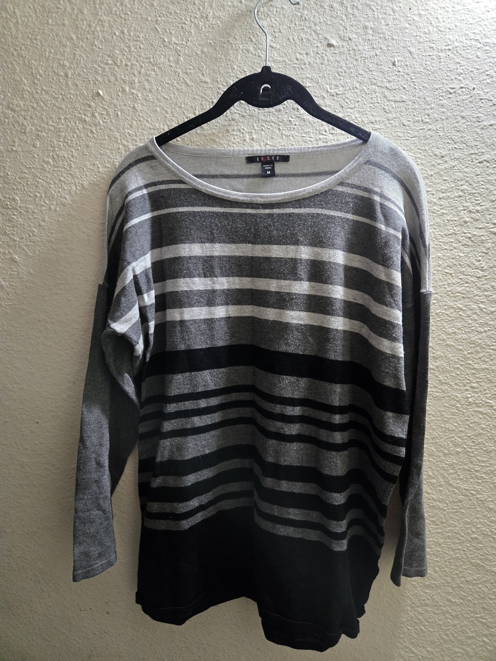 Cyrus Gray & Black Striped Scoop-Neck Sweater Pre-loved.